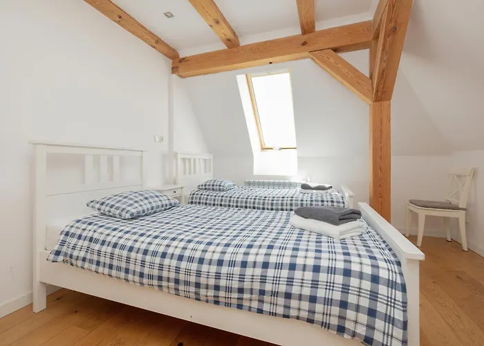 Mussurhouse أوستكا