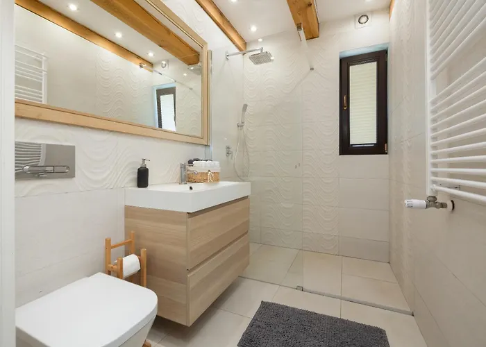 Mussurhouse أوستكا